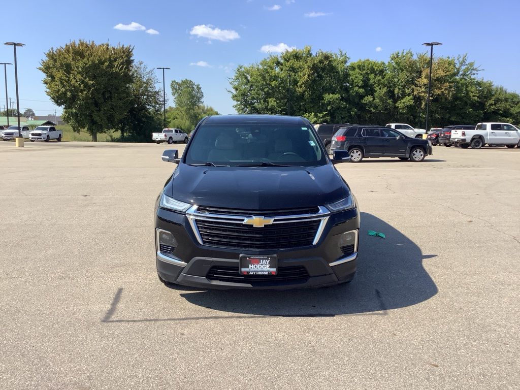 2023 Chevrolet Traverse LS photo 2