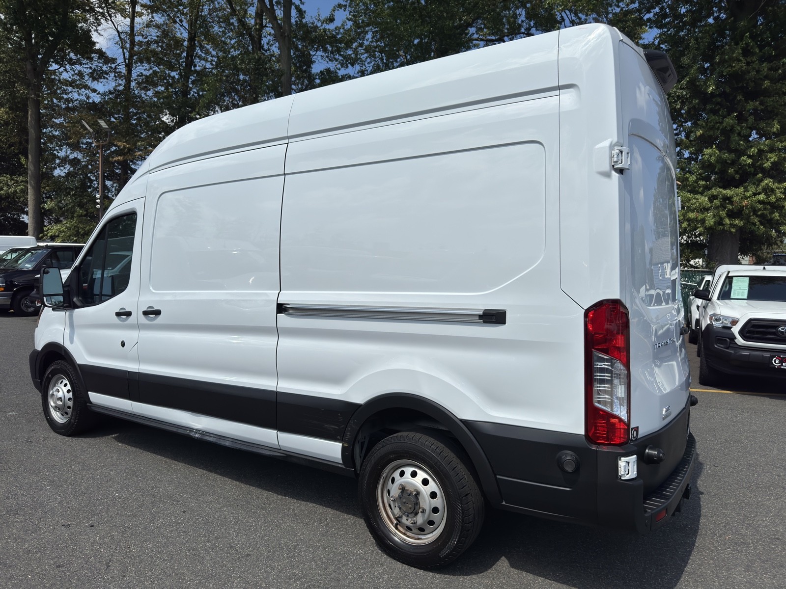 2020 Ford Transit photo 4