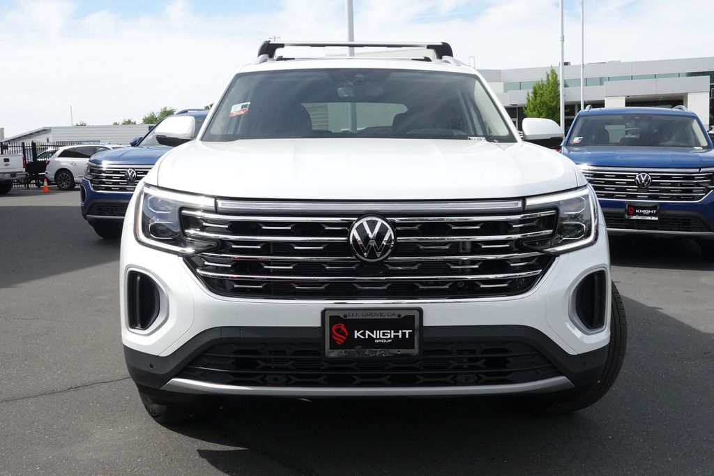 2025 Volkswagen Atlas SEL photo 3
