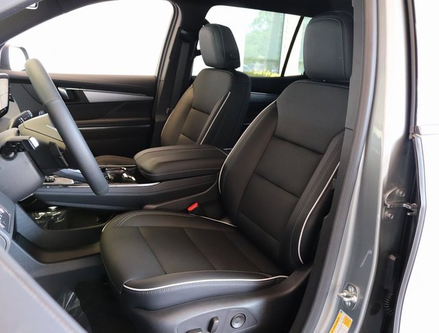 2025 Buick Enclave Preferred photo 12