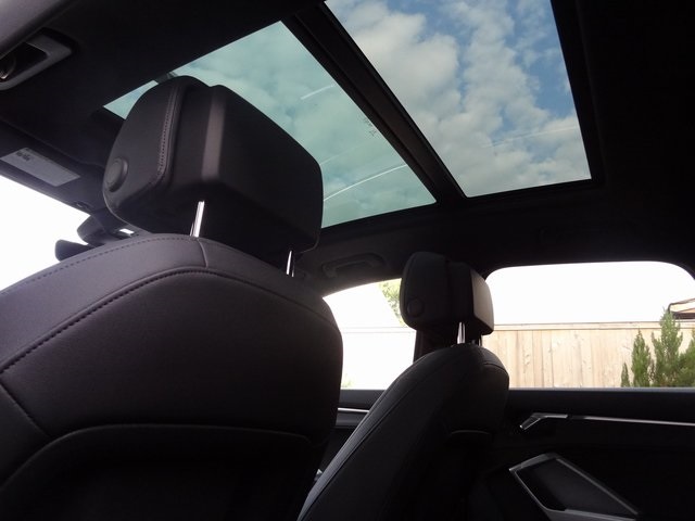 2024 Audi Q3 Premium S line photo 11