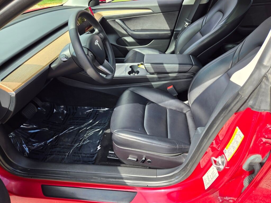 2023 Tesla Model 3 photo 17