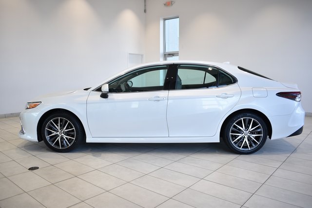 2022 Toyota Camry Hybrid XLE photo 5