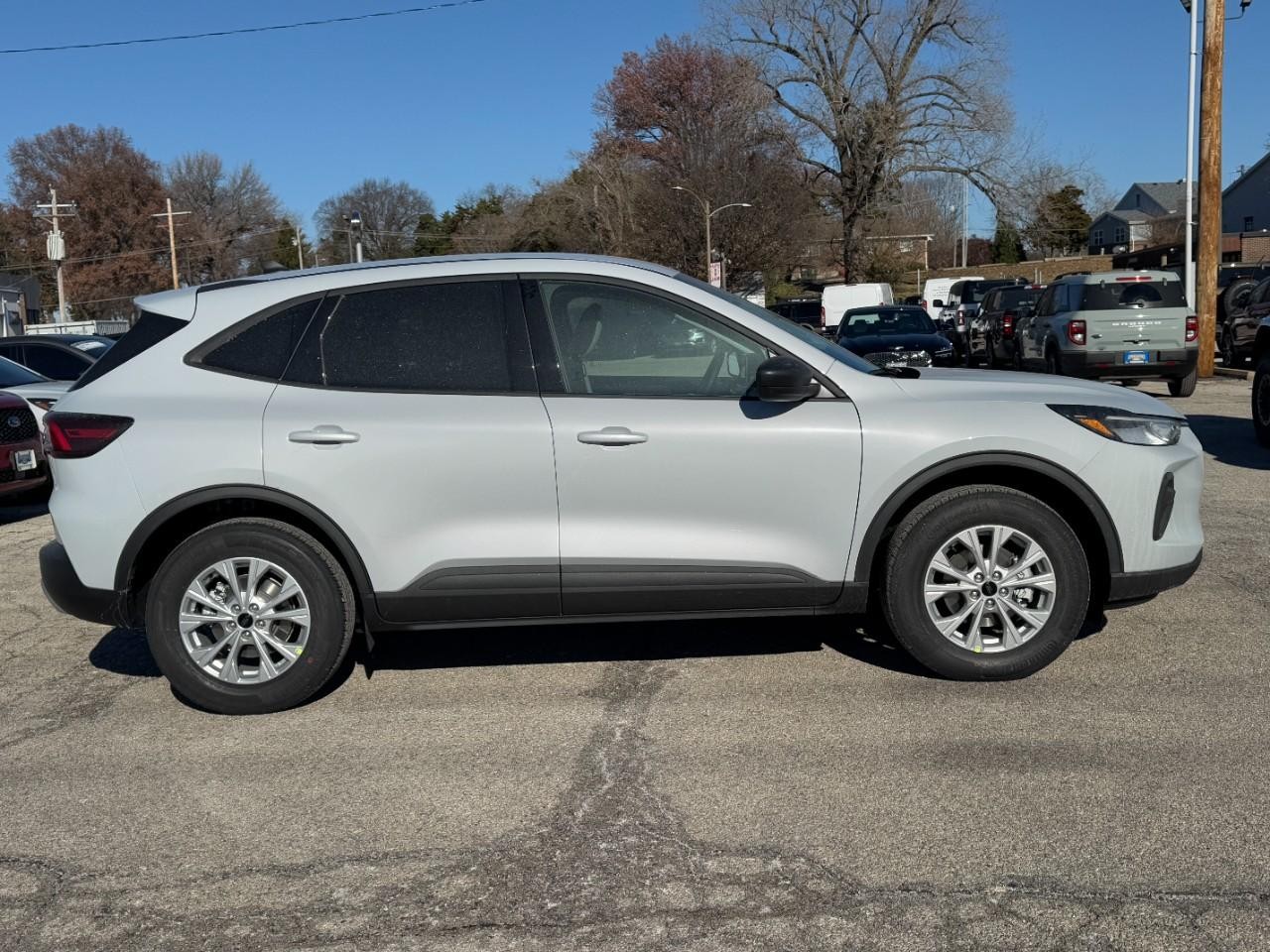 2025 Ford Escape Active photo 2