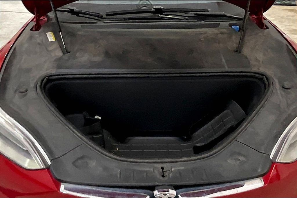 2016 Tesla Model S 75D photo 9