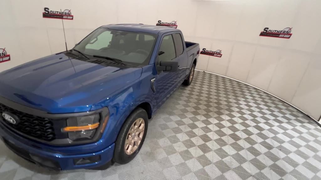 2025 Ford F-150 STX photo 4