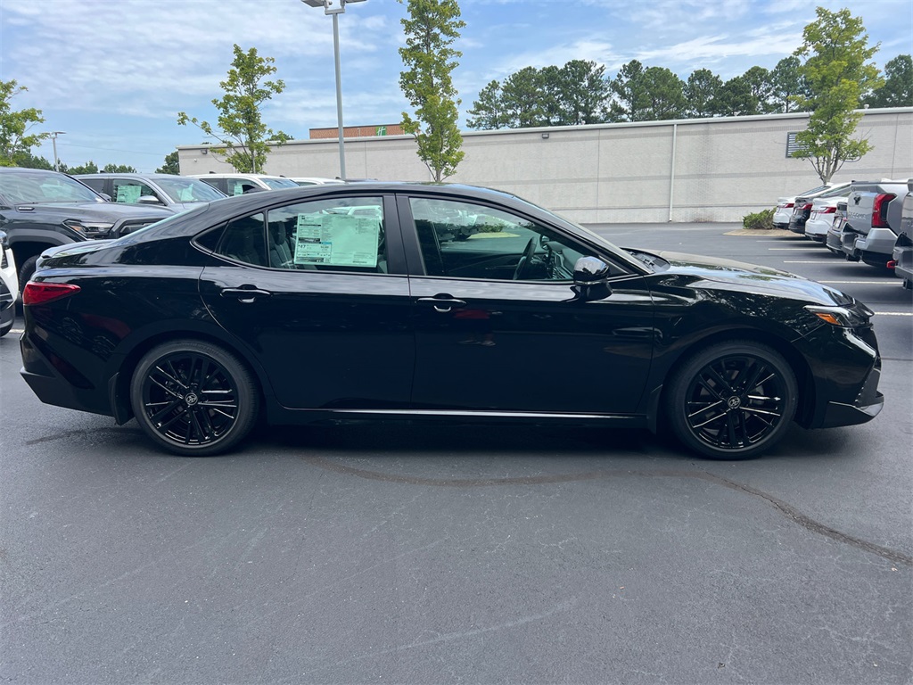 2025 Toyota Camry SE photo 2