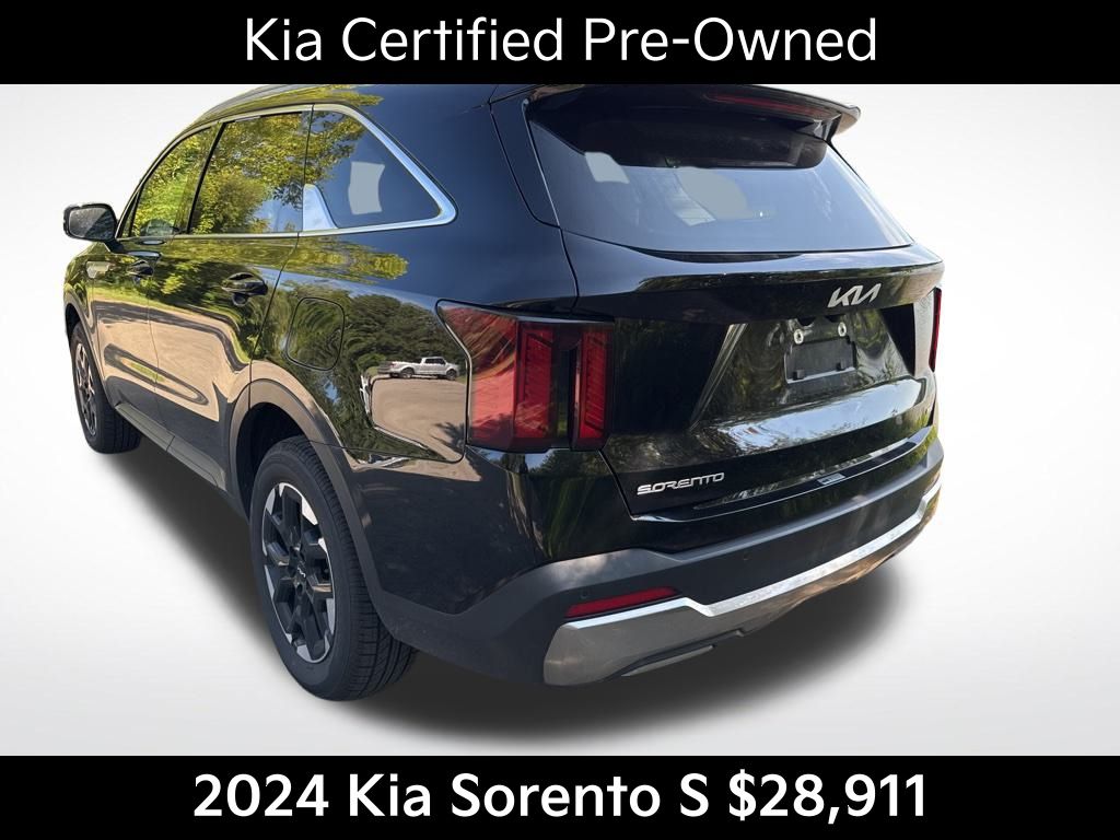 2024 Kia Sorento S photo 4