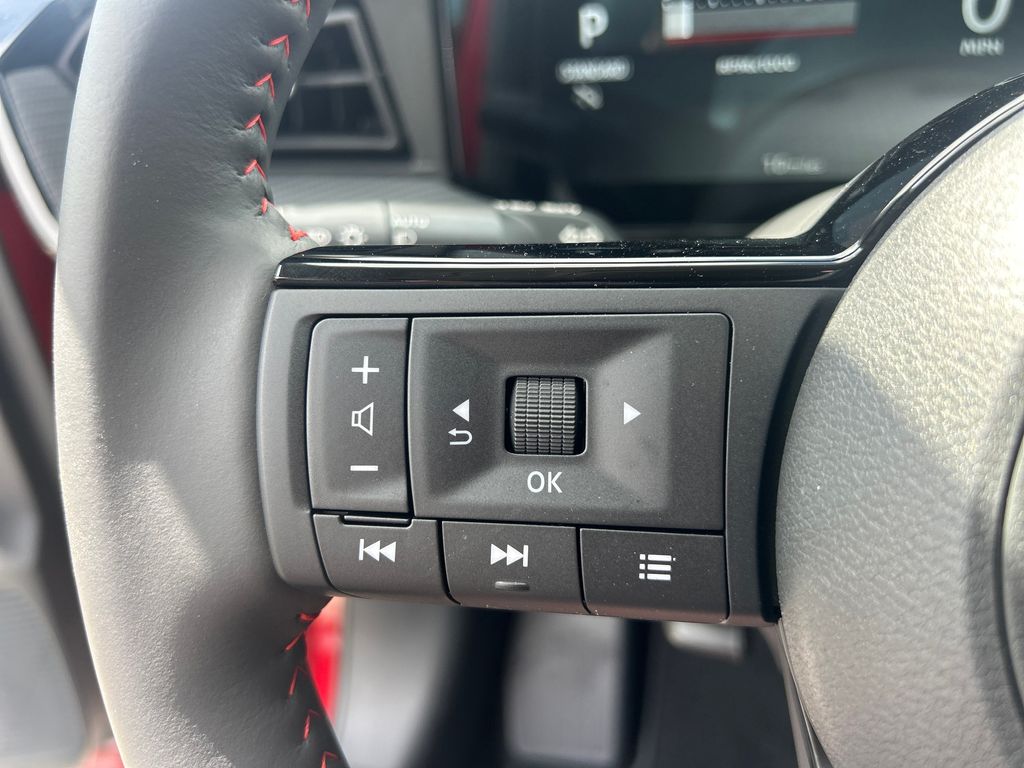 2026 Nissan Kicks SR photo 25