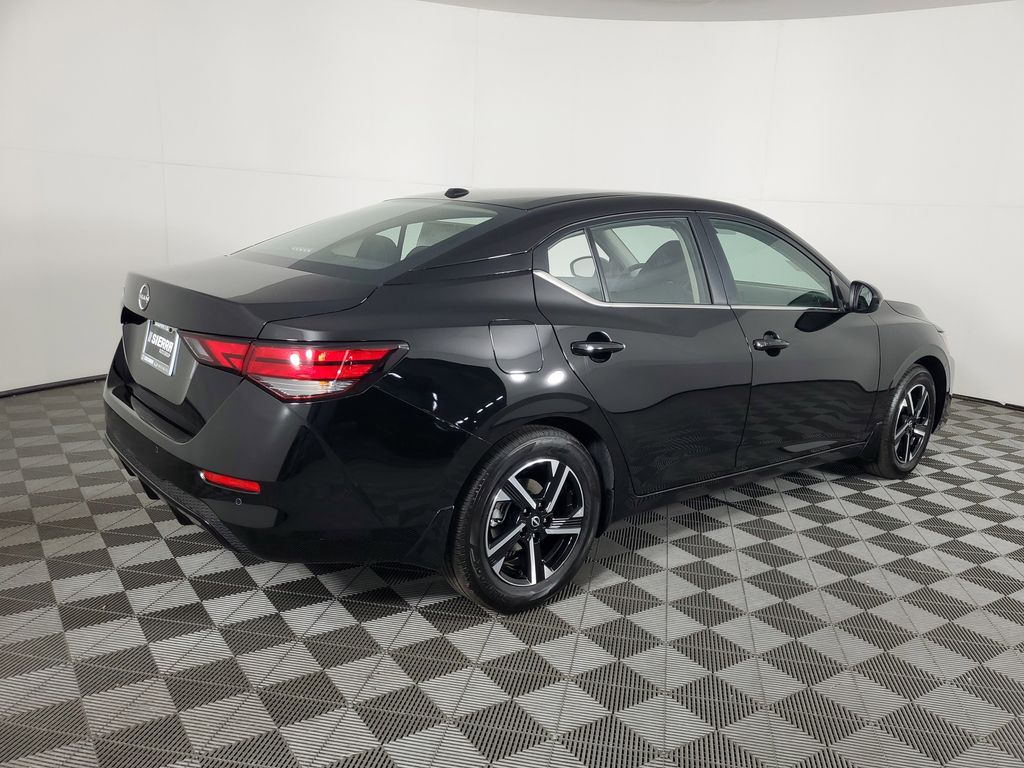 2025 Nissan Sentra SV photo 4