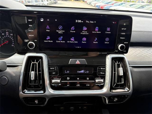 2022 Kia Sorento SX photo 13