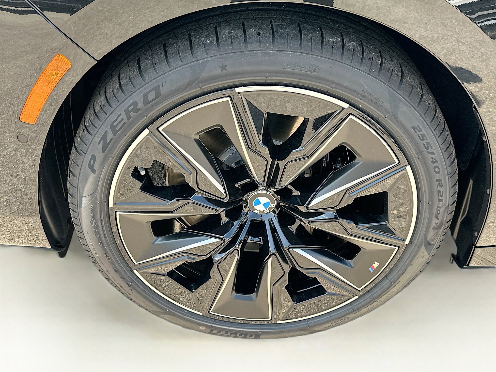 2025 Bmw 750e photo 26