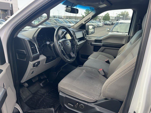 2015 Ford F-150 XLT photo 6