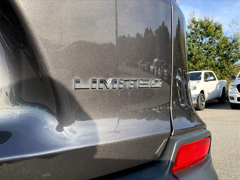 2019 Jeep Cherokee Limited photo 27