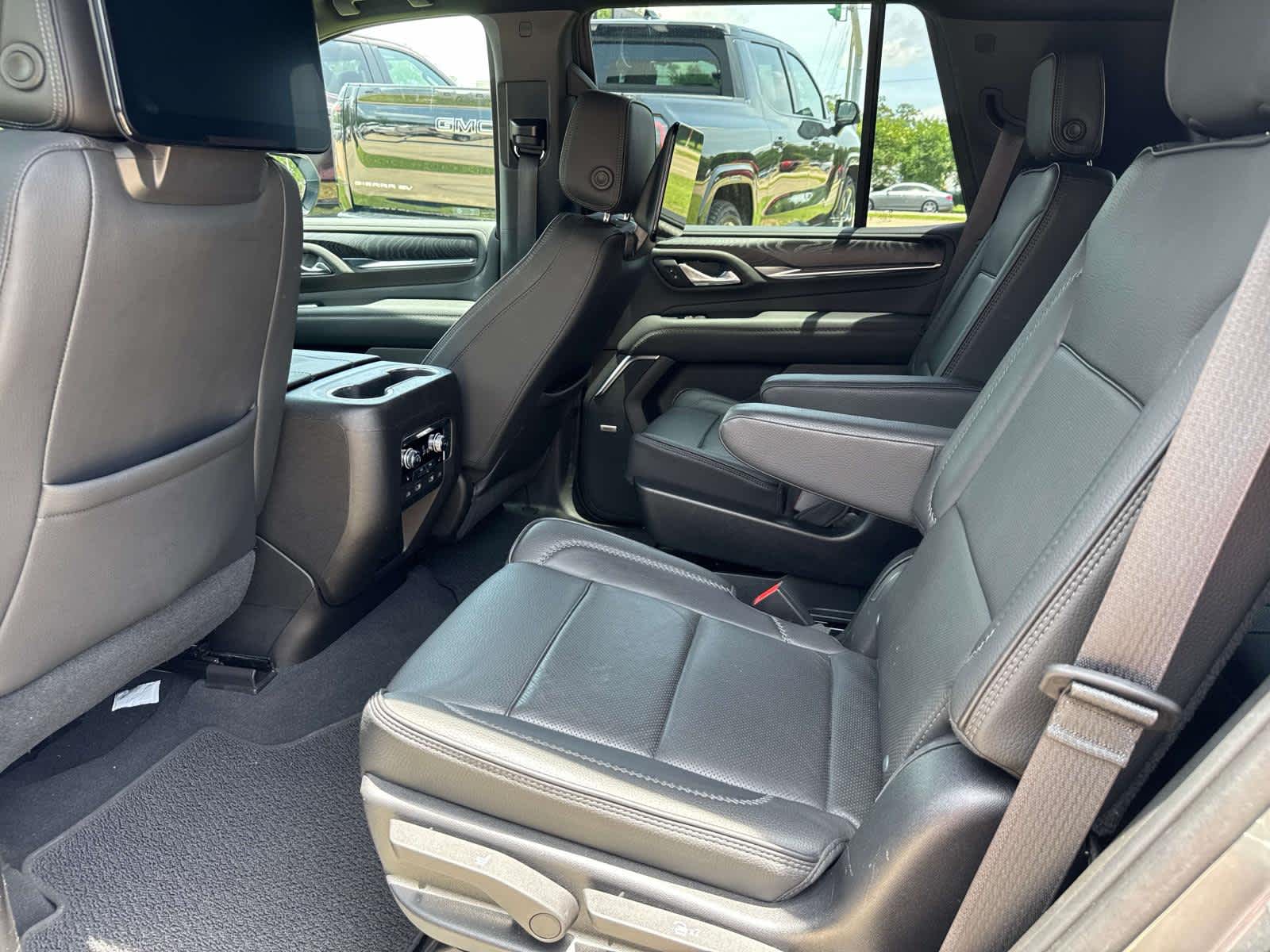 2021 Gmc Yukon Denali photo 9