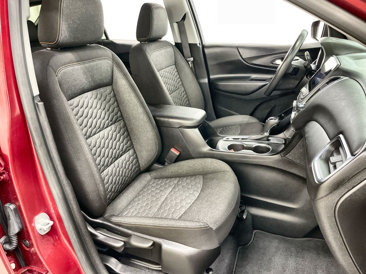 2020 Chevrolet Equinox LT photo 27
