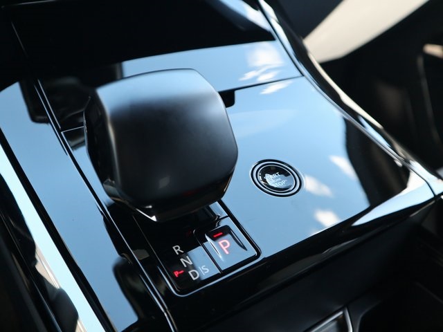 2025 Land Rover Range Rover Sport photo 12
