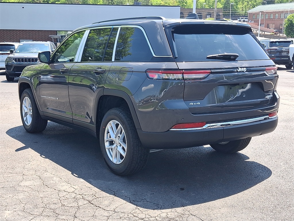 2025 Jeep Grand Cherokee Laredo X photo 2