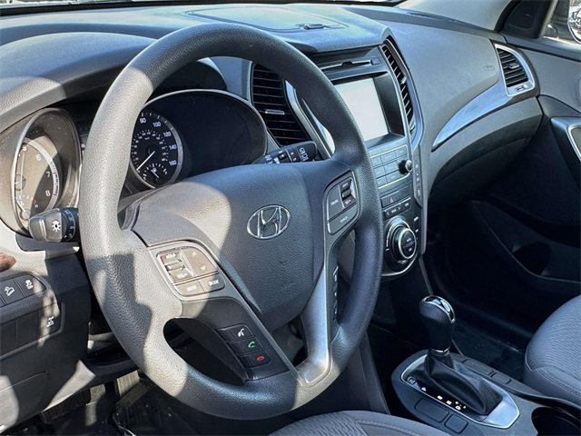 Used 2019 Hyundai Santa Fe SE with VIN KM8SMDHF0KU306216 for sale in Leesburg, VA