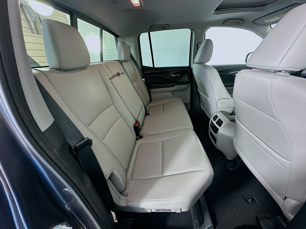2019 Honda Ridgeline RTL photo 22