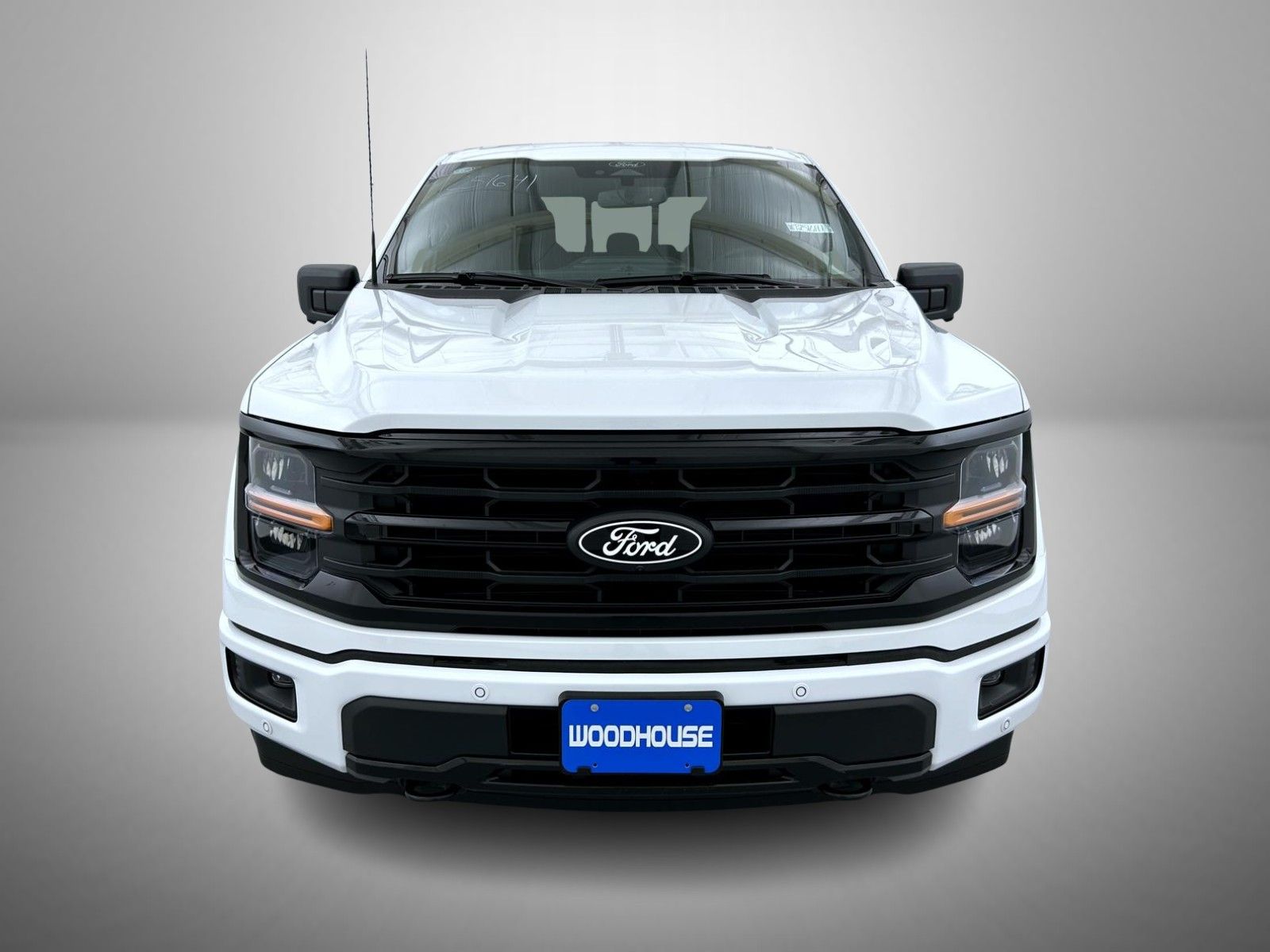 2025 Ford F-150 XLT photo 2