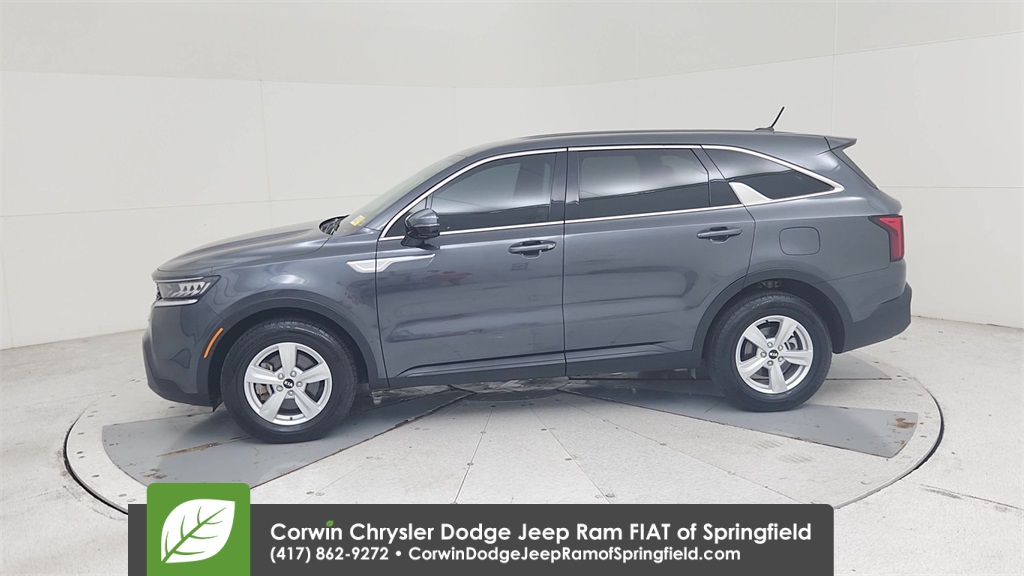 2021 Kia Sorento LX photo 8