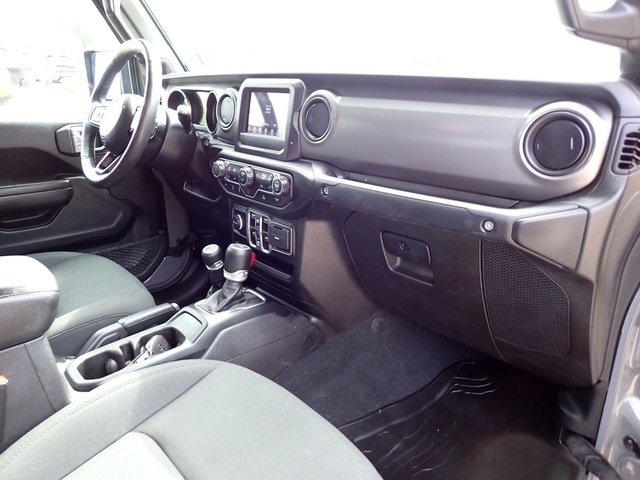 2022 Jeep Gladiator Willys photo 12