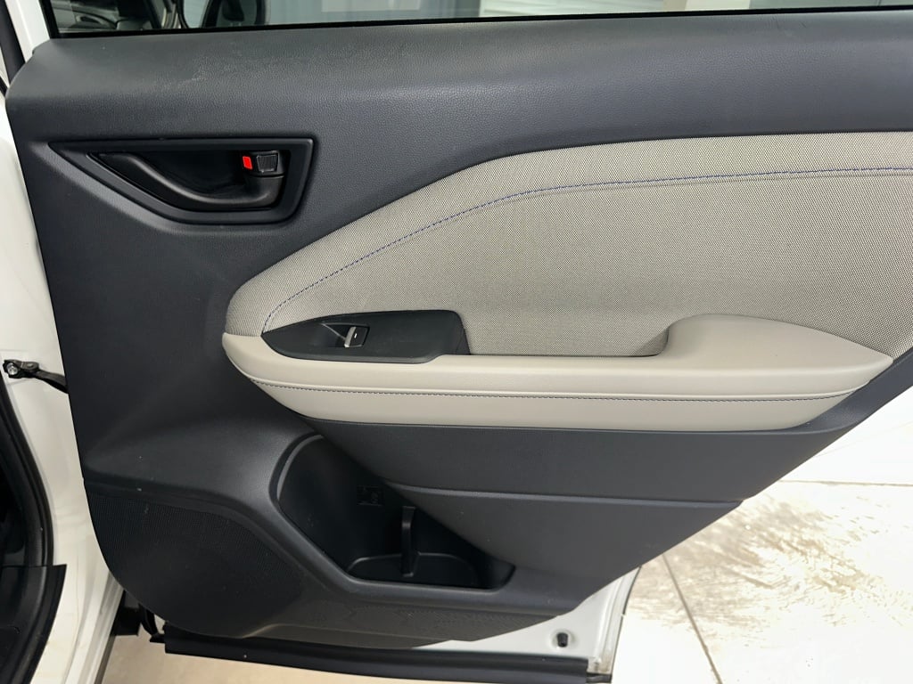 2025 Subaru Forester Premium photo 23