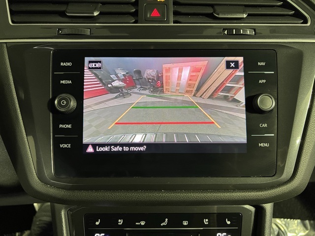 2024 Volkswagen Tiguan SEL R-Line Black photo 13