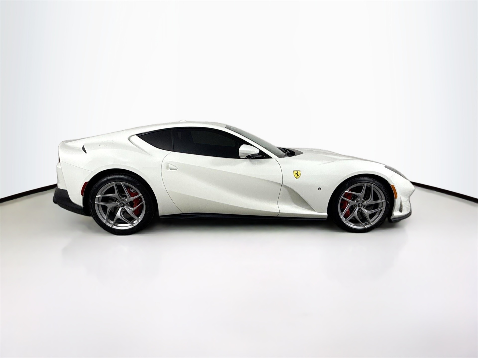 2020 Ferrari 812 Superfast Base photo 8