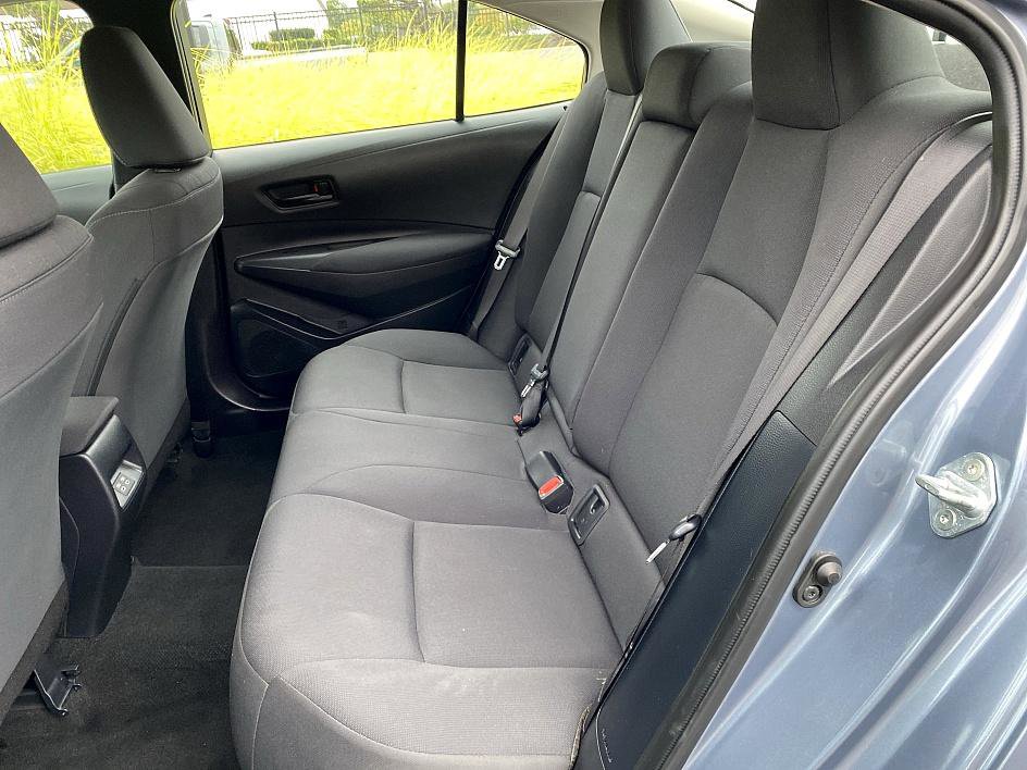 2023 Toyota Corolla LE photo 17