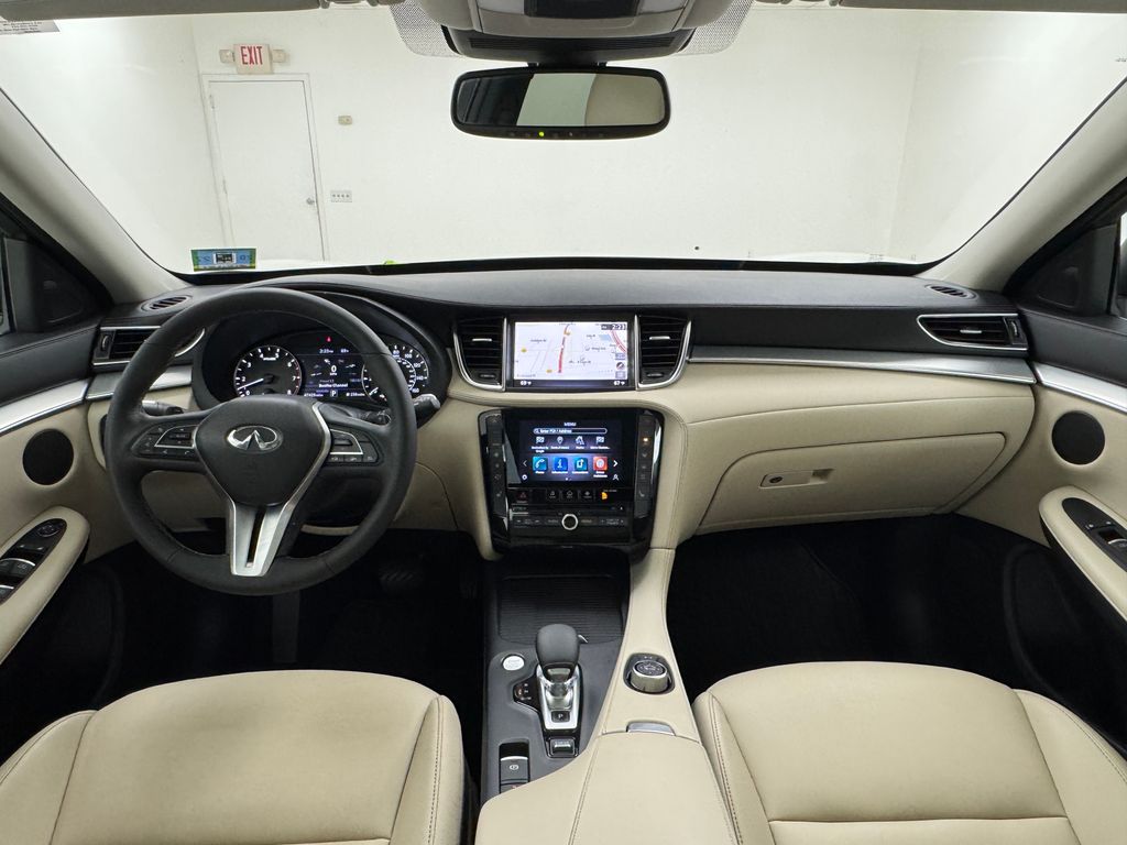 2020 Infiniti QX50 Luxe AWD photo 17