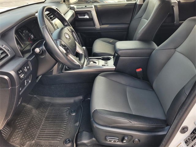 2024 Toyota 4Runner SR5 Premium photo 25