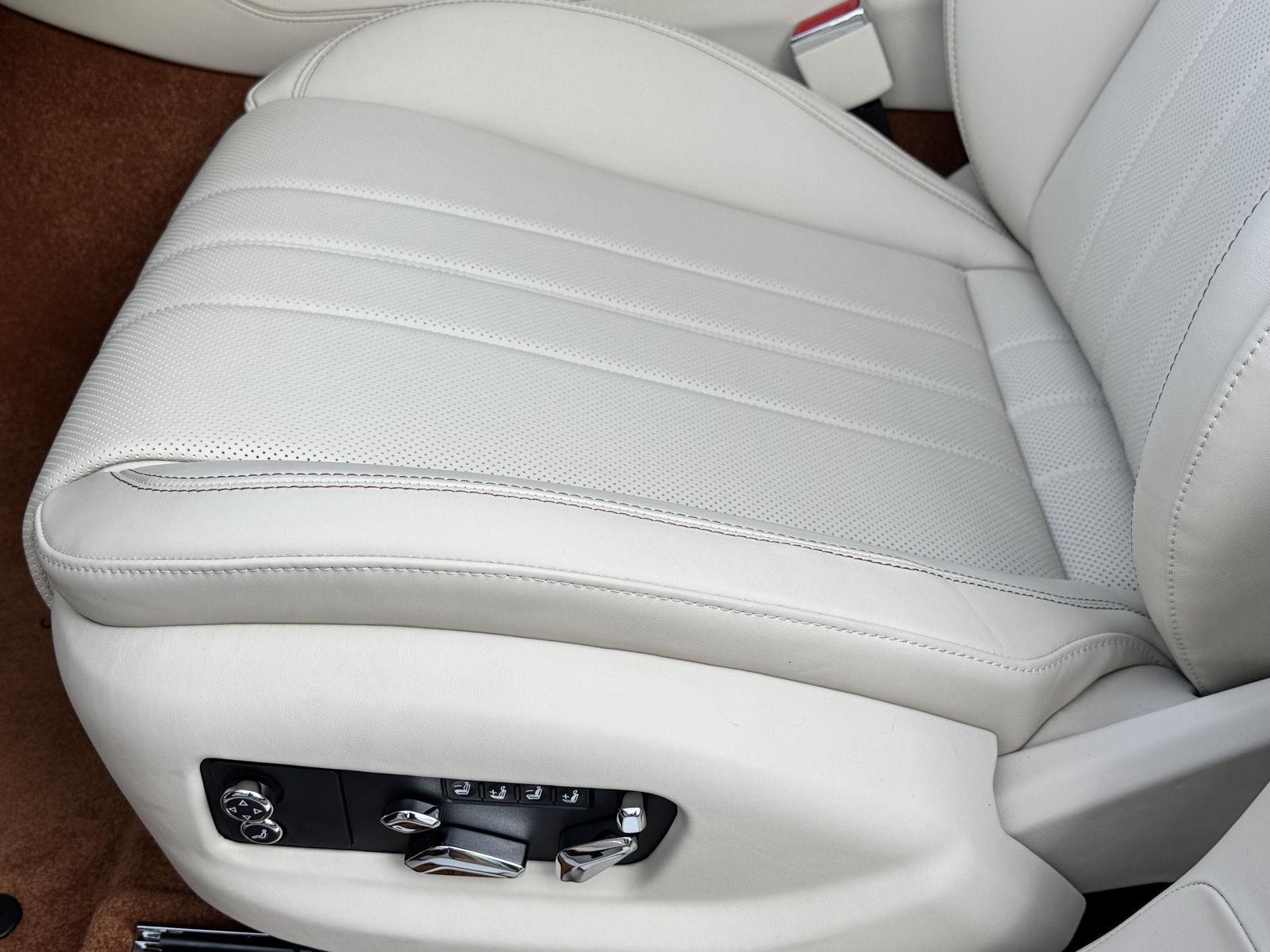 2026 Bentley Flying Spur photo 11
