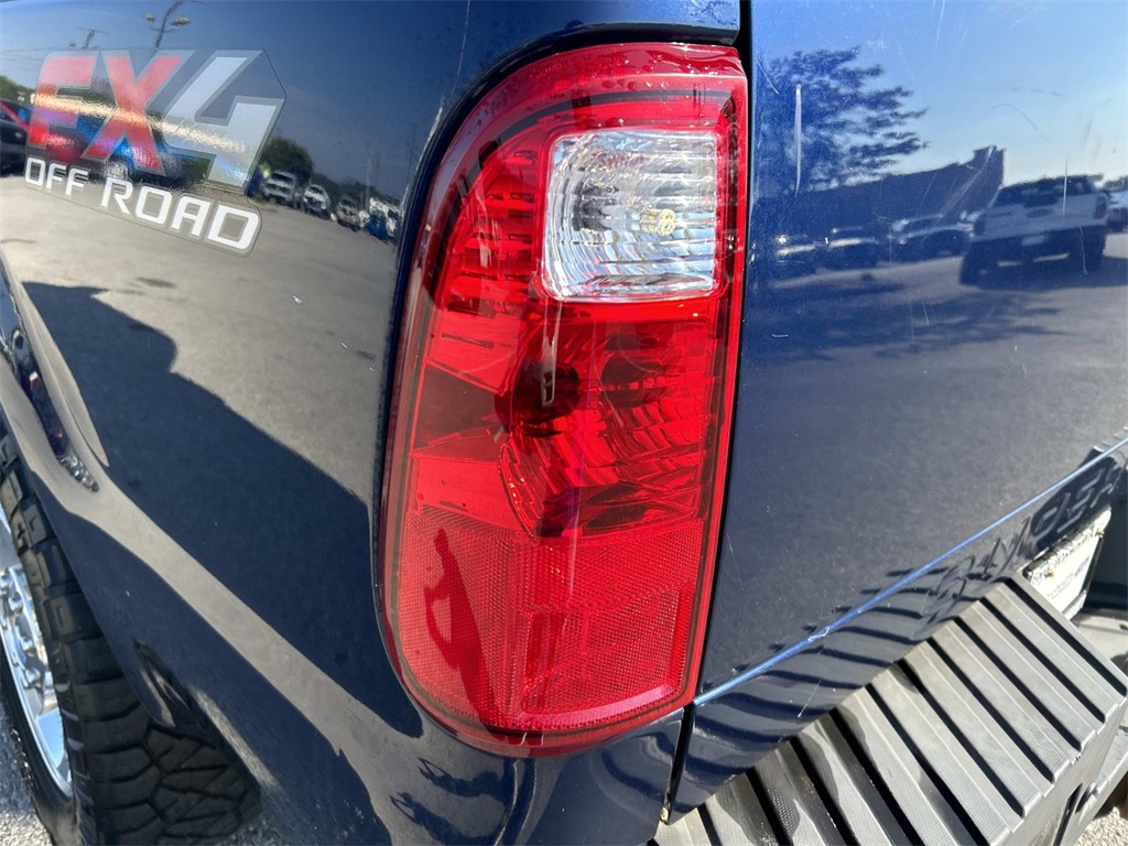 2009 Ford F-250 FX4 photo 11