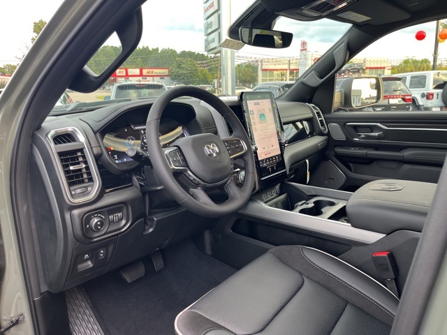 2026 Ram 1500 Laramie photo 4