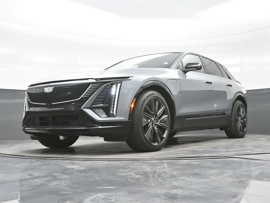 2024 Cadillac Lyriq Sport photo 16
