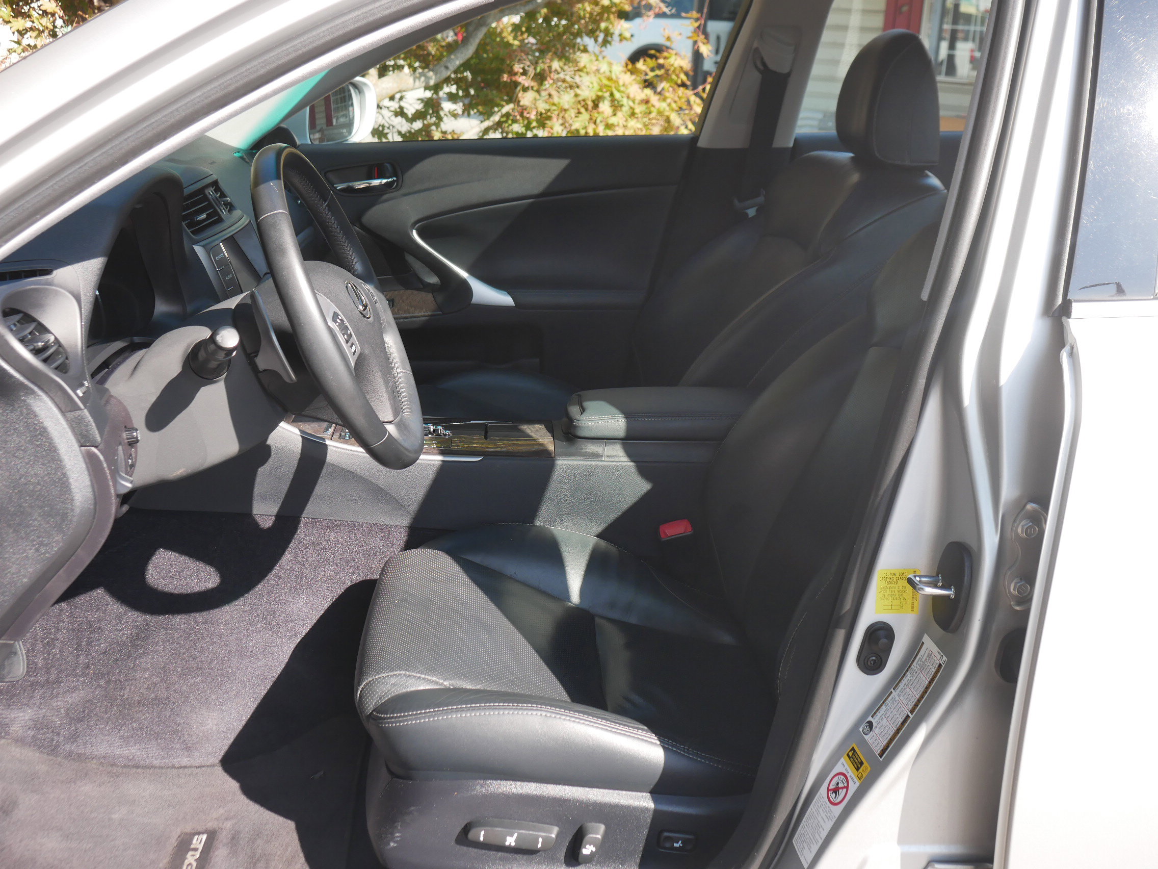 2011 Lexus IS 250 photo 2