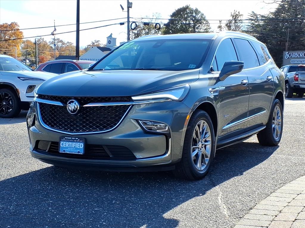 2022 Buick Enclave Avenir photo 3