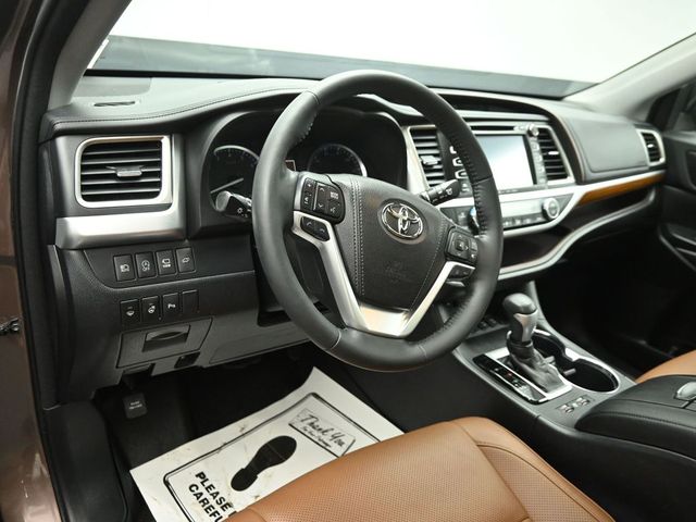 2018 TOYOTA HIGHLANDER - Image 11