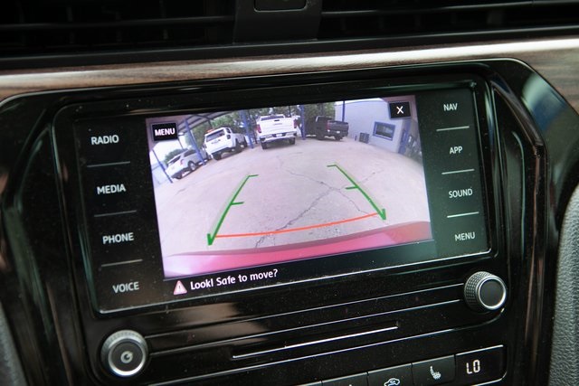 2022 Volkswagen Passat 2.0T Limited photo 34