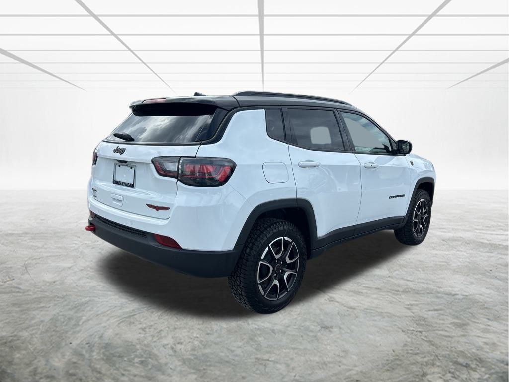 2025 Jeep Compass Trailhawk photo 4