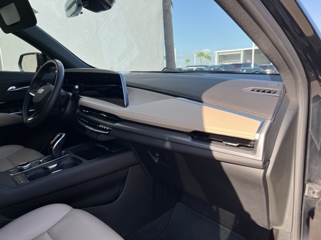 2024 Cadillac XT4 Luxury photo 14