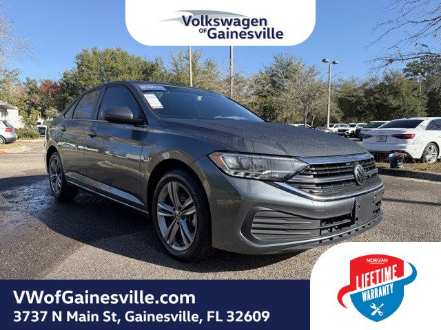 2024 Volkswagen Jetta SE's photo