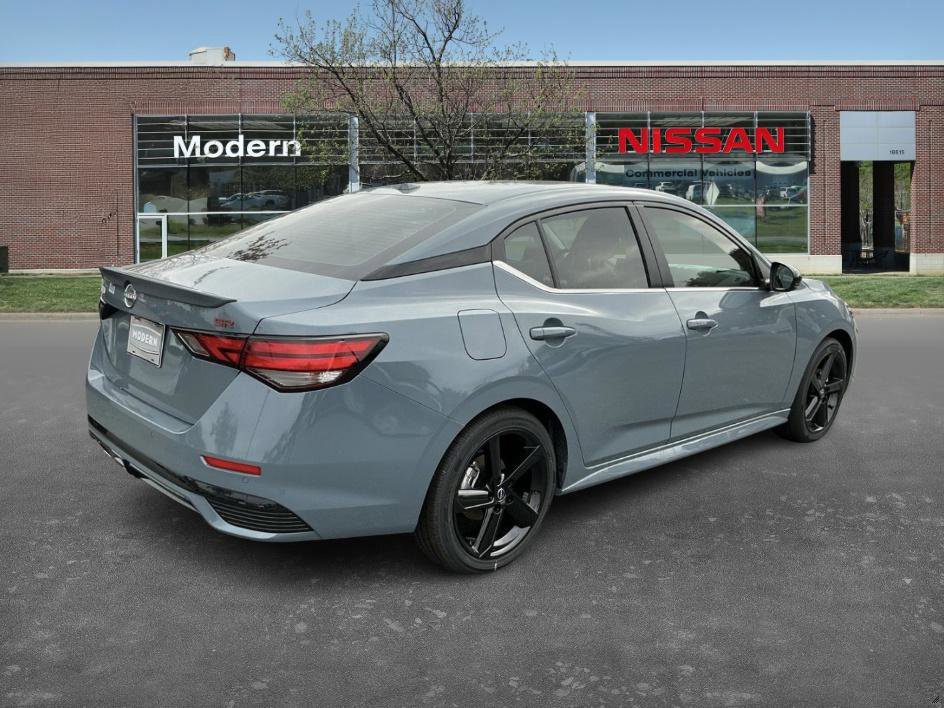2025 Nissan Sentra SR photo 4