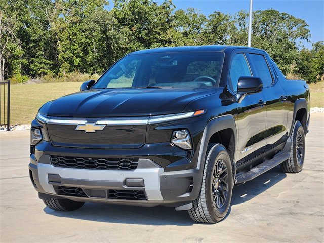 2026 Chevrolet Silverado EV LT photo 2