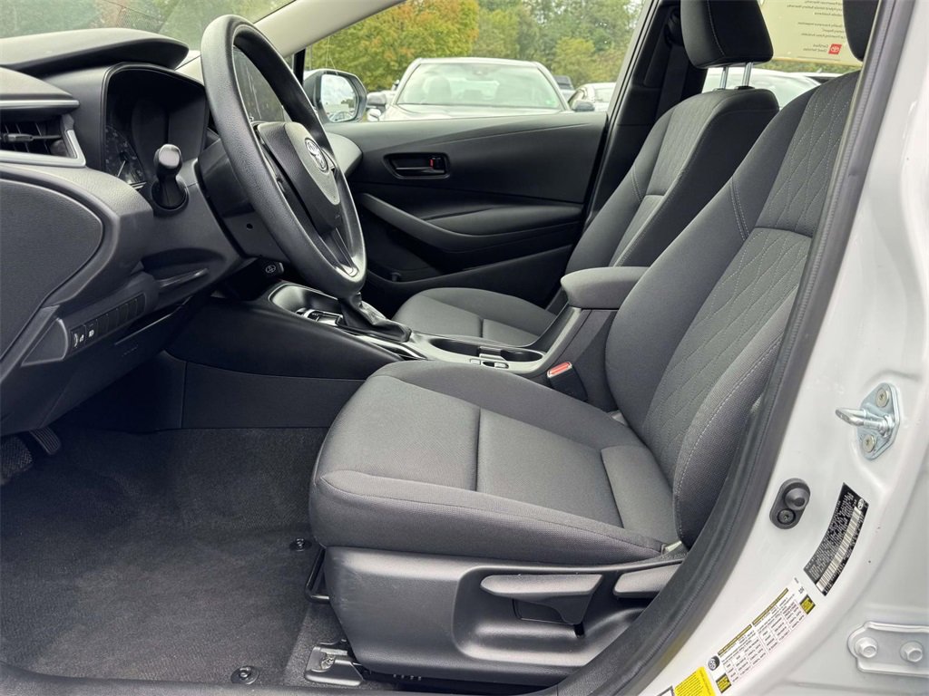 2024 Toyota Corolla LE photo 18