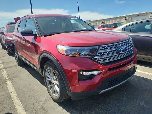 2023 Ford Explorer Limited's photo
