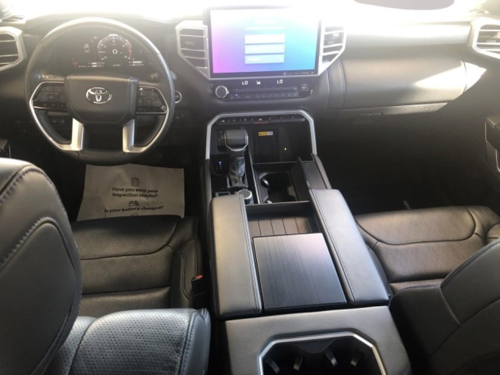 2024 Toyota Tundra Platinum CrewMax photo 9