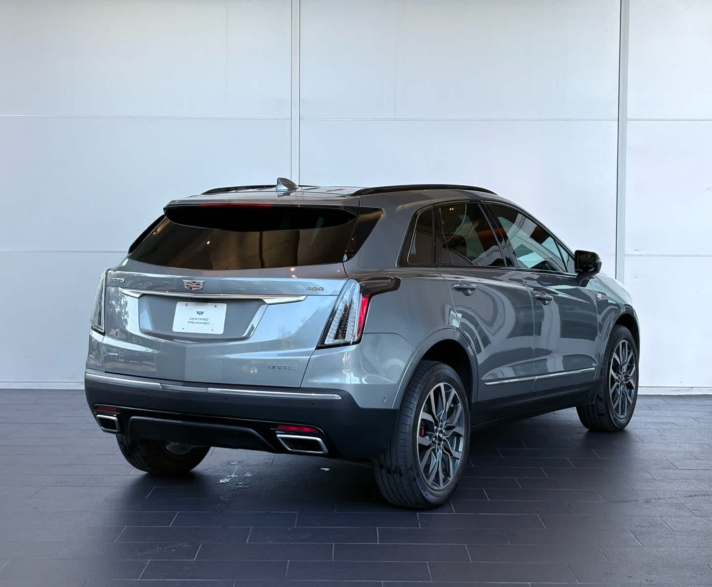 2023 Cadillac XT5 Sport photo 4